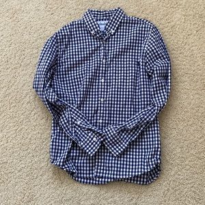 EUC Men’s Chubbies Button down shirt. Blue/white Gingham pattern. Size Medium